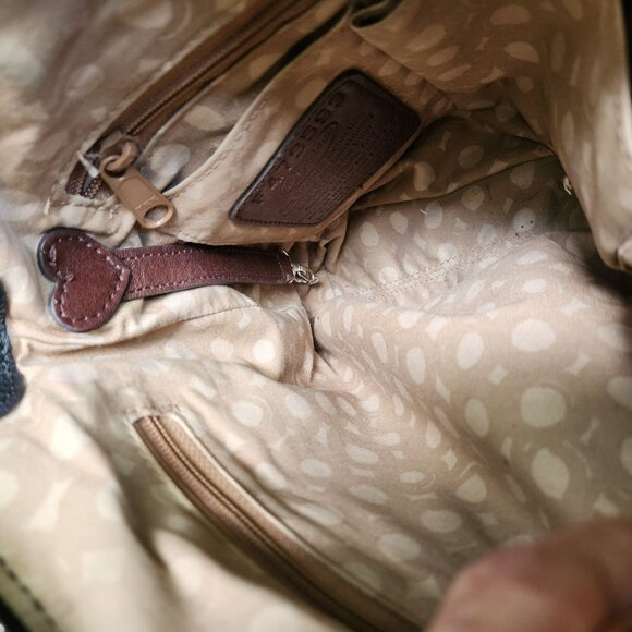 Brighton Kensington London Groove Medallion Crossbody Bag Black & Brown Leather - Picture 14 of 14